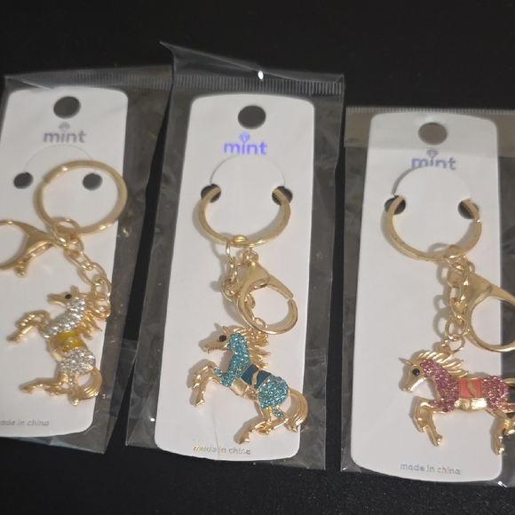 Mint Gold Horse Keychains with Colorful Accents NWOT - Picture 1 of 1